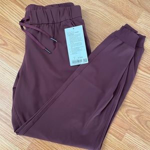 Lululemon On The Fly Jogger
